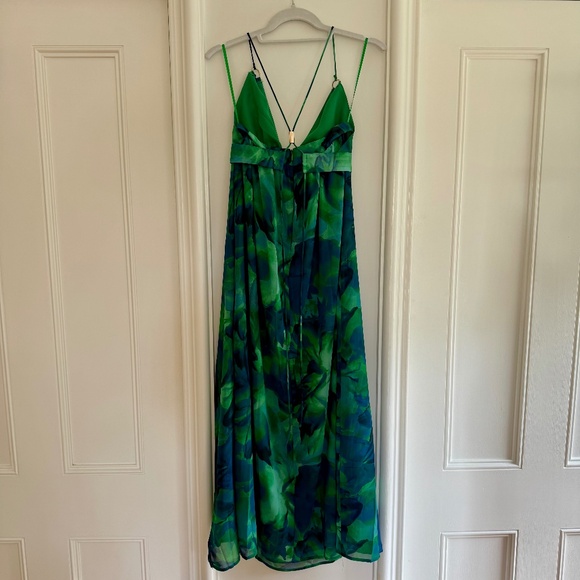 🆕 Runaway The Label Calista Dress in Green - Picture 10 of 10